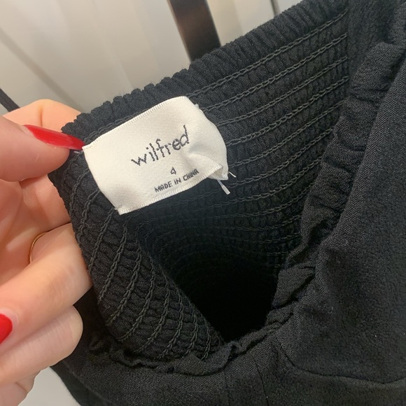 Aritzia Wilfred fable dress black tie straps smocked back bustier front - Picture 4 of 10